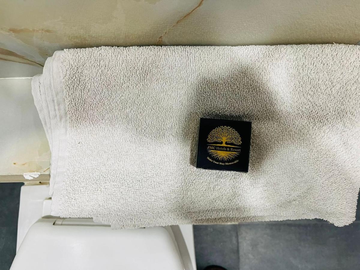 Jmc Hotel Lavish Akolia Eksteriør bilde